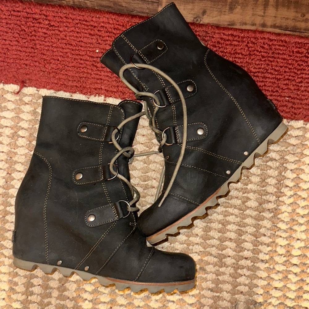 Sorel Joan of Arctic Lace Up Wedge Mid Black Leather Boot Sz 9